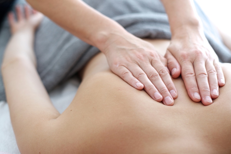 Terapia de masaje para la mialgia 